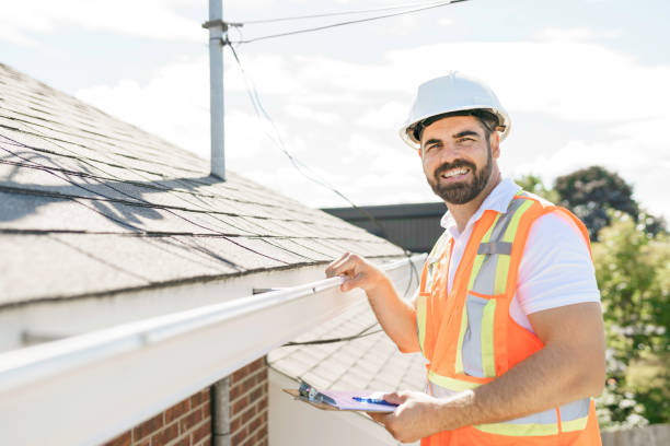 Best Roof Gutter Cleaning  in Cumberland, WI